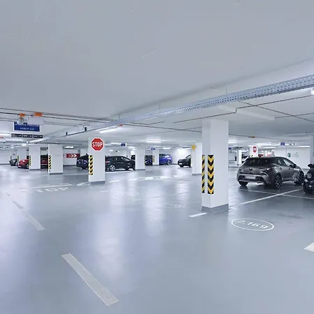 Sky Park Tower 1, Luxury With Free Parking Appartement *