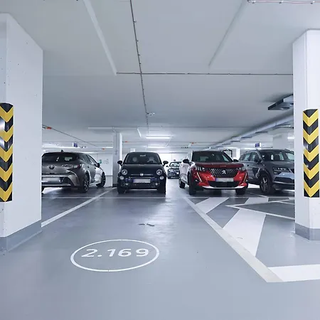 Sky Park Tower 1, Luxury With Free Parking דירה ברטיסלאבה