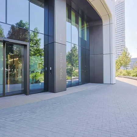 Apartment Sky Park Tower 1, Luxury With Free Parking Bratislava