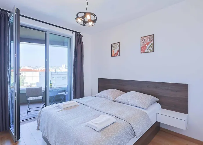 Sky Park Tower 1, Luxury With Free Parking * Bratislava