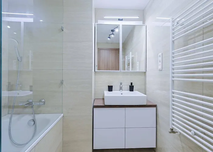 Sky Park Tower 1, Luxury With Free Parking شقة