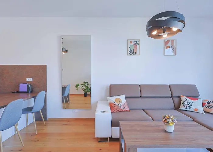 Sky Park Tower 1, Luxury With Free Parking Appartamento *