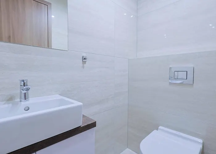 Sky Park Tower 1, Luxury With Free Parking شقة