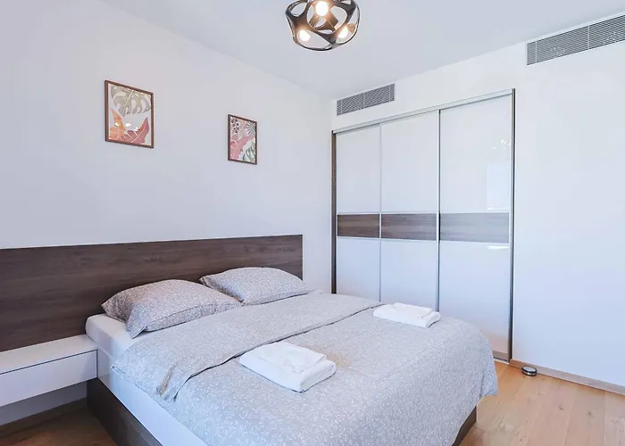 شقة Sky Park Tower 1, Luxury With Free Parking *