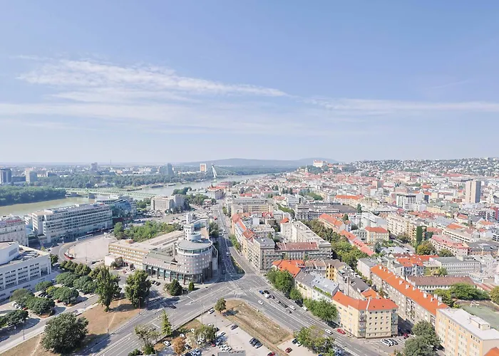 Апартаменты Sky Park Tower 1, Luxury With Free Parking Братислава